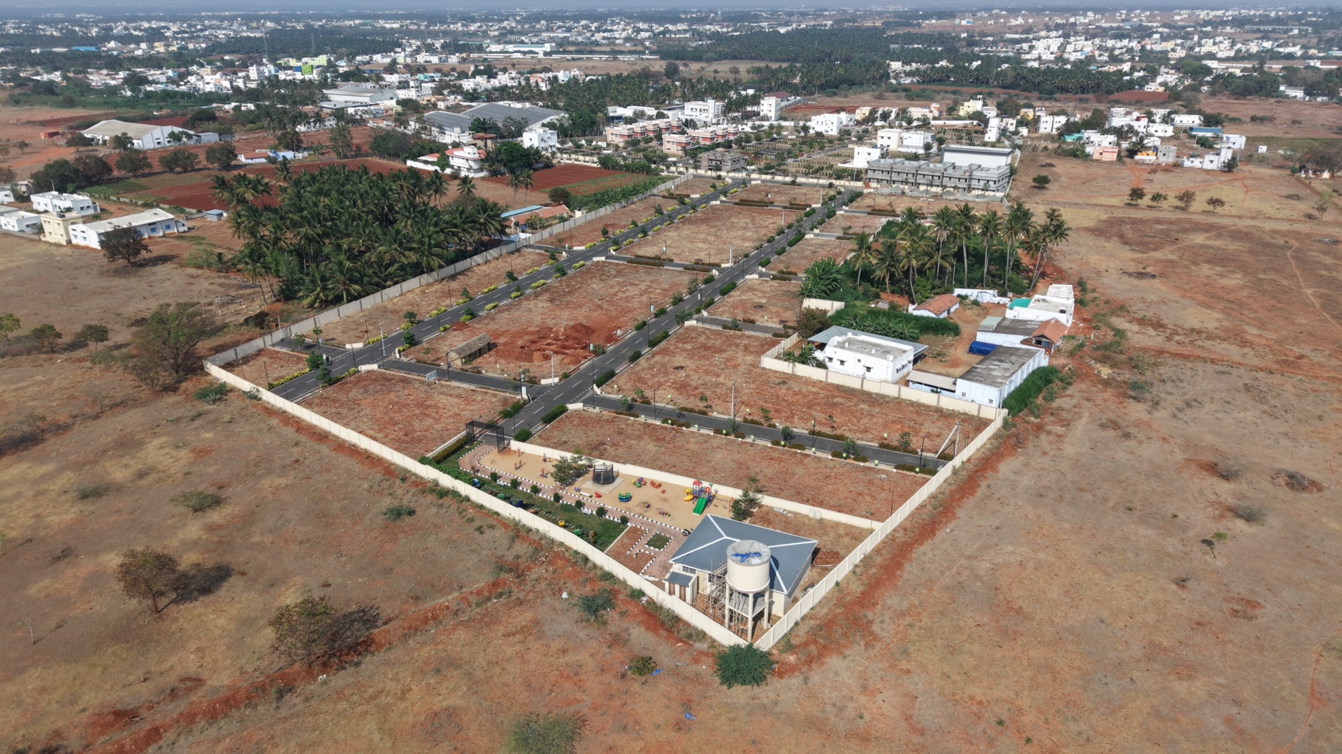 Internal roads, drainage and street lighting